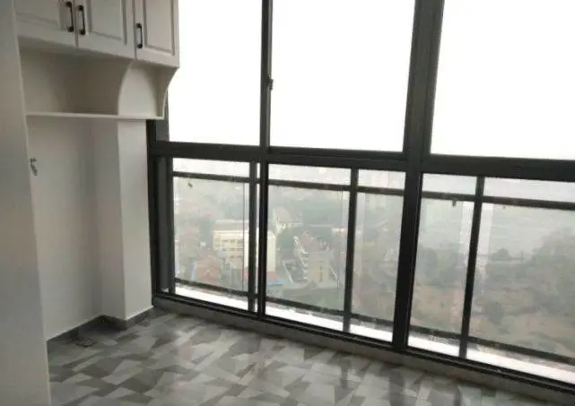 落地窗高度_落地窗窗台高度要求_落地窗栏杆高度要求