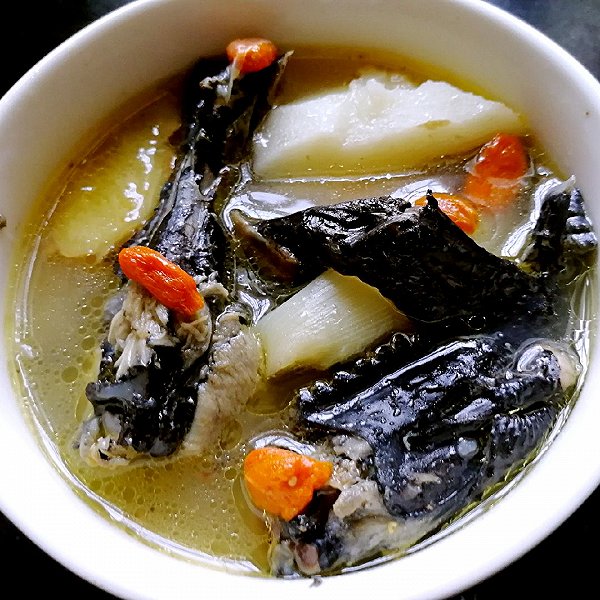 鸡汤炖什么菜好吃_高压锅炖鸡汤_鸡汤怎么炖好喝鸡汤的家常做法