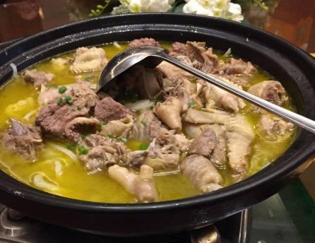 高压锅炖鸡汤_阿迪锅炖鸡肉怎么炖窍门_鸡汤的炖法