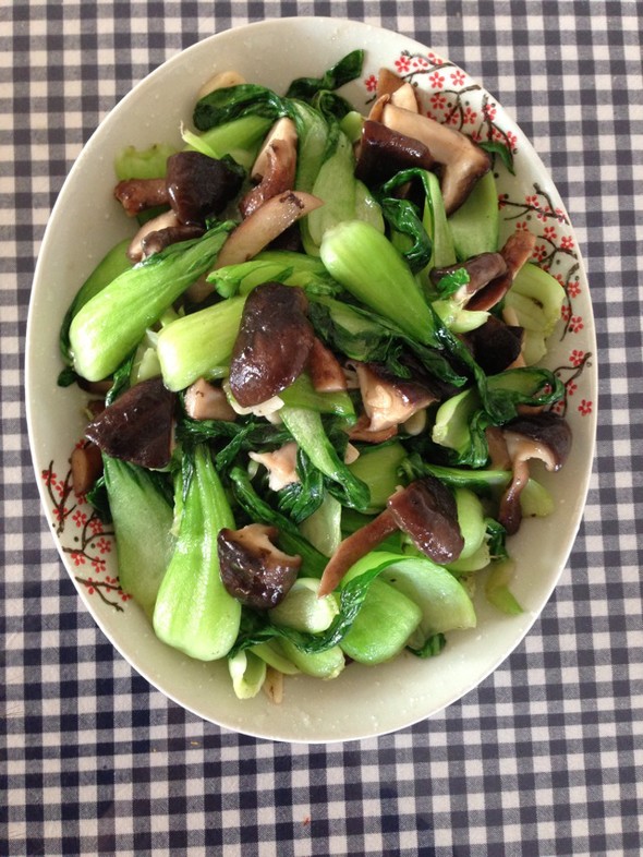 香菇炒油菜_莴笋炒肉的做法香菇油菜做法_油菜炒香菇