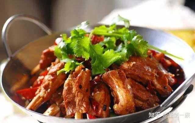 巧面馆青椒回锅肉泡面_青椒回锅肉的做法_青椒回锅肉怎么做