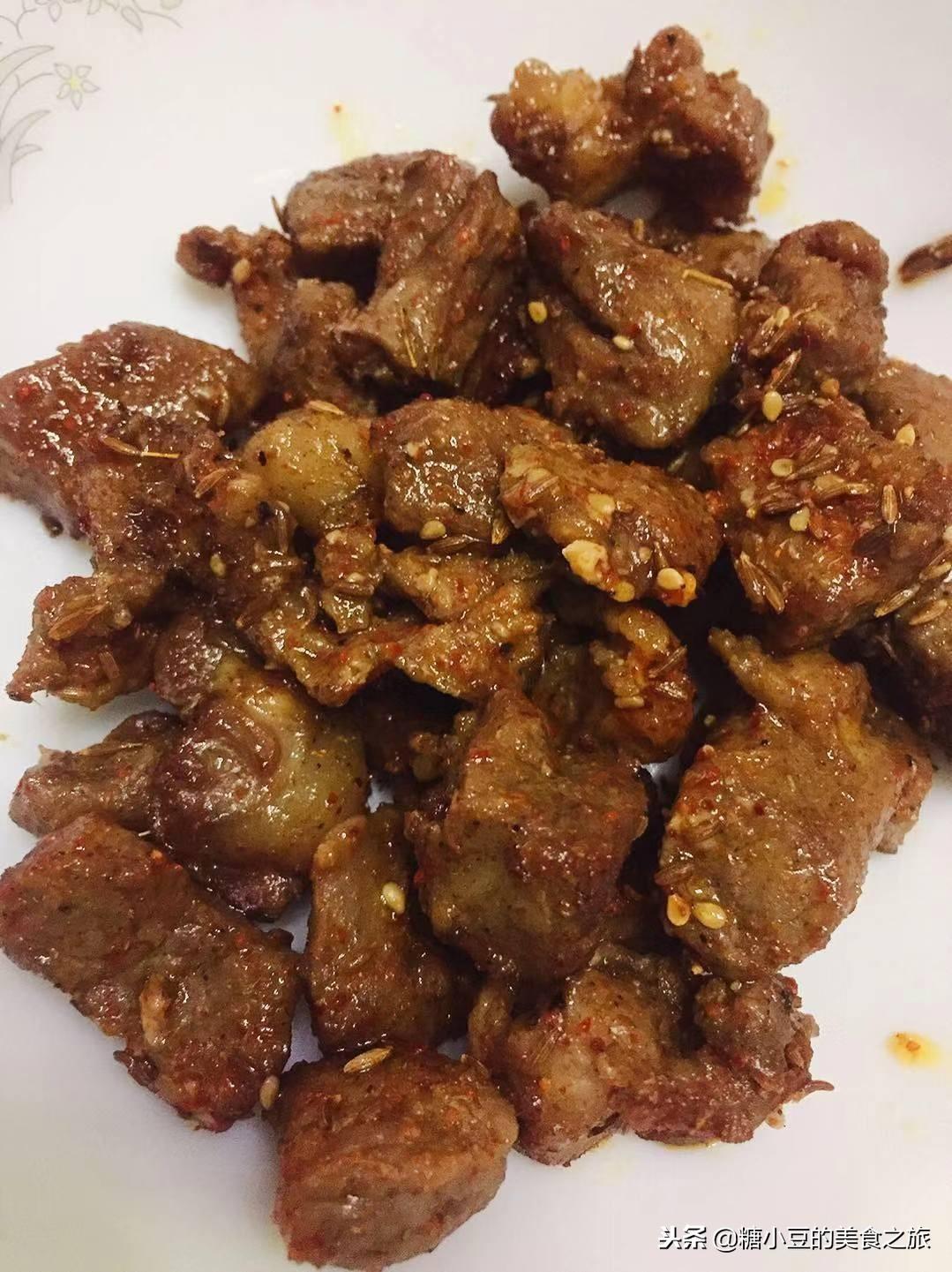 烤羊肉串的方法步骤_烤面筋串的做法步骤图_羊肉浆水面片步骤
