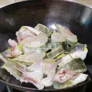皮辣红的做法_宜昌小滑头辣皮_怎样做皮辣红