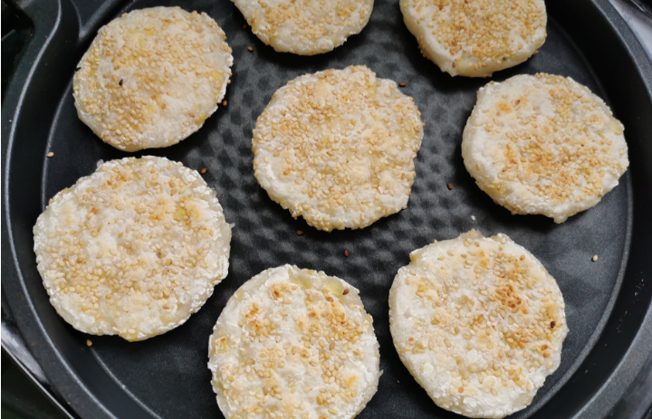 苹果糯米饼_糯米香芋饼_饼饼饼歌词