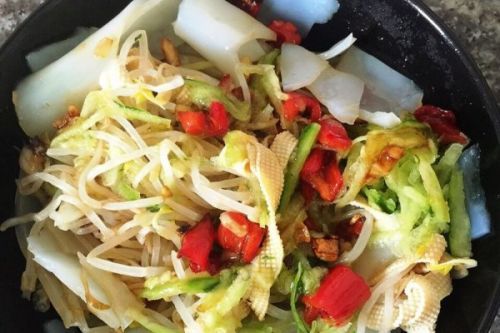 凉拌粉皮豆芽豆皮黄瓜丝