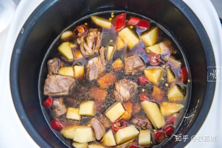 咖喱鸡的做法_咖喱鸡翅的做法_鸡翅红烧做法简单做法
