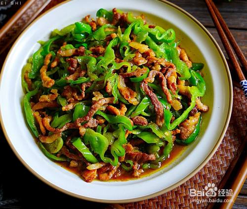 回锅肉 先炒青椒红椒_青椒洋葱回锅肉_青椒回锅肉的做法