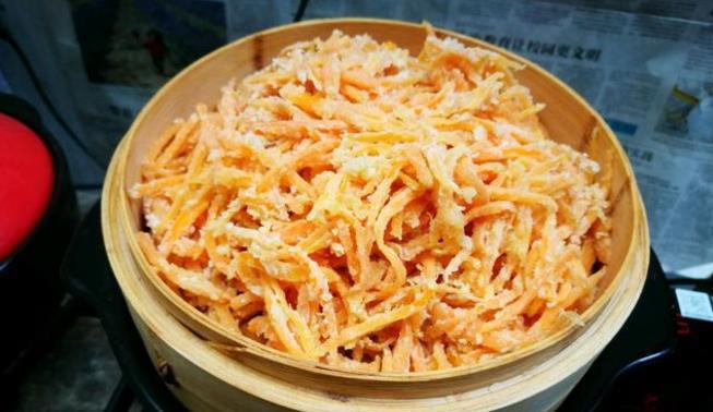 四川盐菜蒸肉的做法_蒸红萝卜菜的做法_蒸菜的步骤