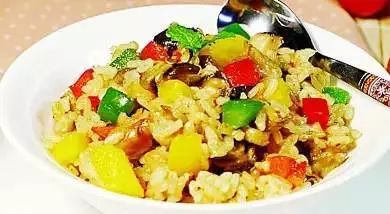 电饭锅焖饭做法大全_排骨焖饭电饭锅做法_豆角焖饭的做法电饭锅的家常做法