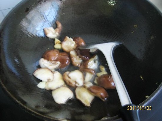豆角焖饭的做法电饭锅的家常做法_腊肉豆角焖饭的做法大全窍门_不需要炒的电饭锅焖饭的做法大全