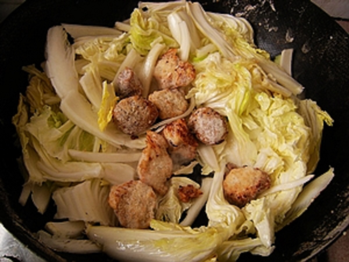 炒白菜_白菜炒肉_嫩白菜炒火腿