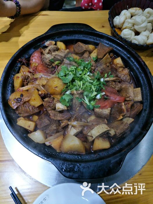 炖鹅汤搭配什么好吃_猪腱子汤怎么炖好吃_牛排汤怎么炖好吃又简单