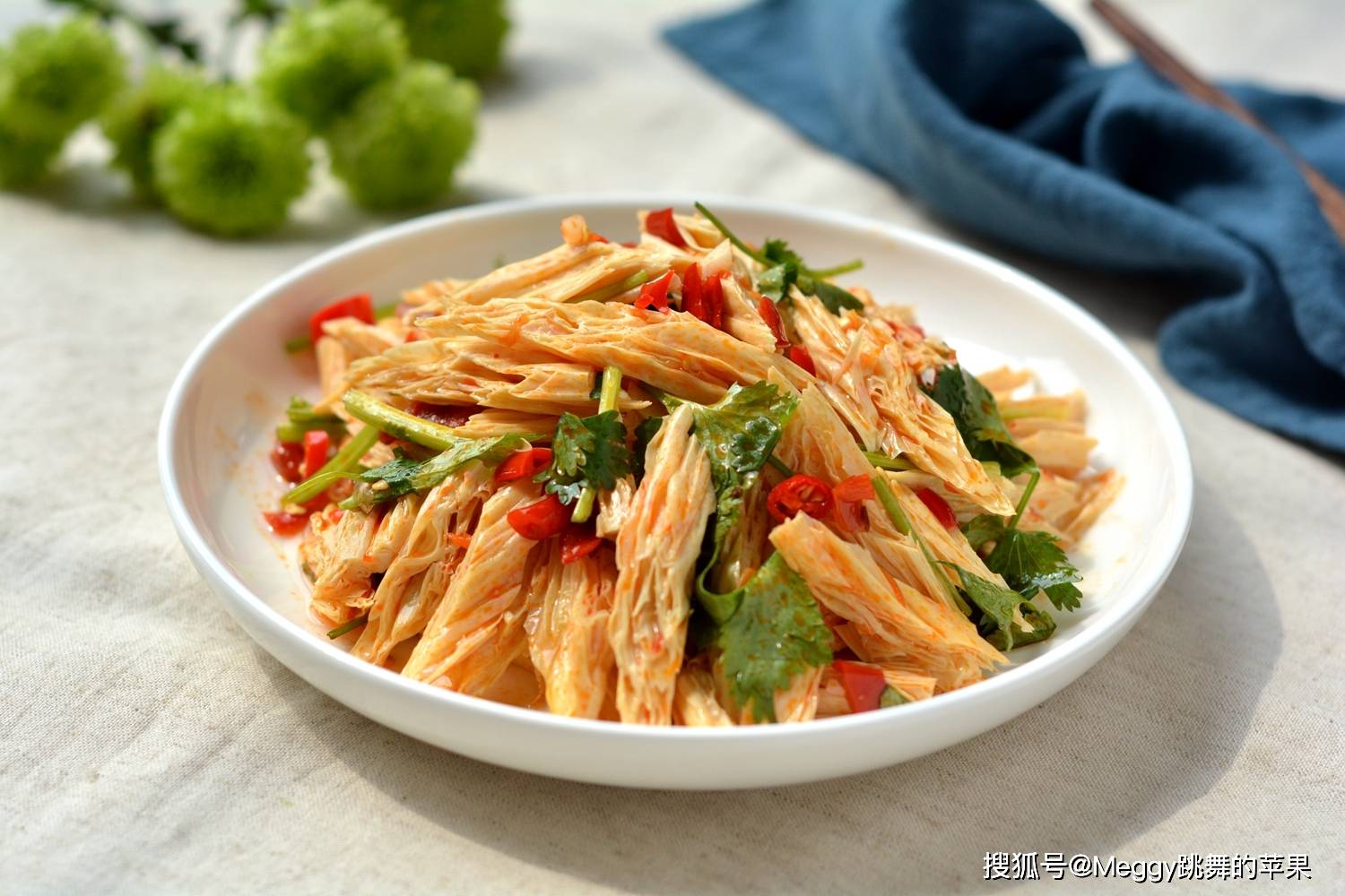 非常有食欲的凉拌土豆丝的做法_凉拌尖椒土豆丝的做法_土豆丝凉拌菜的做法