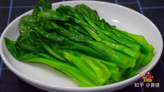 家常香菇菜心的做法_凉拌菜心的家常做法_白灼菜心的做法家常